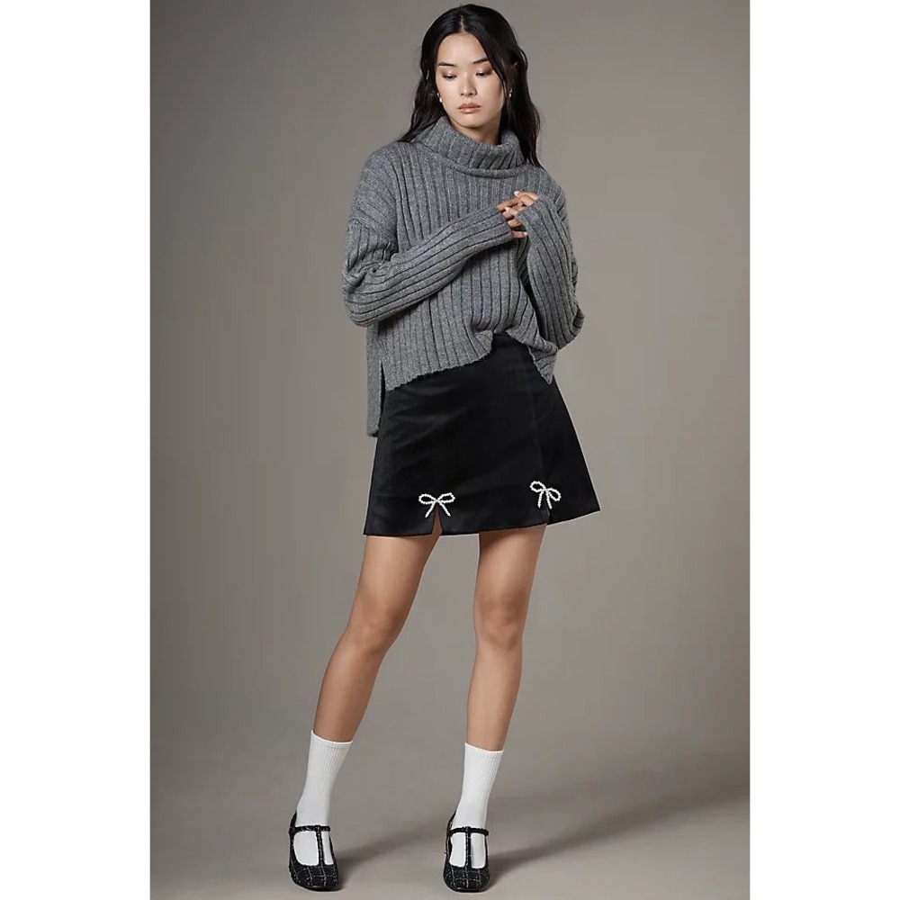 Avec Les Filles Black Velvet Pearl Bow Mini Skirt XL Faux Pearl Accents Slit